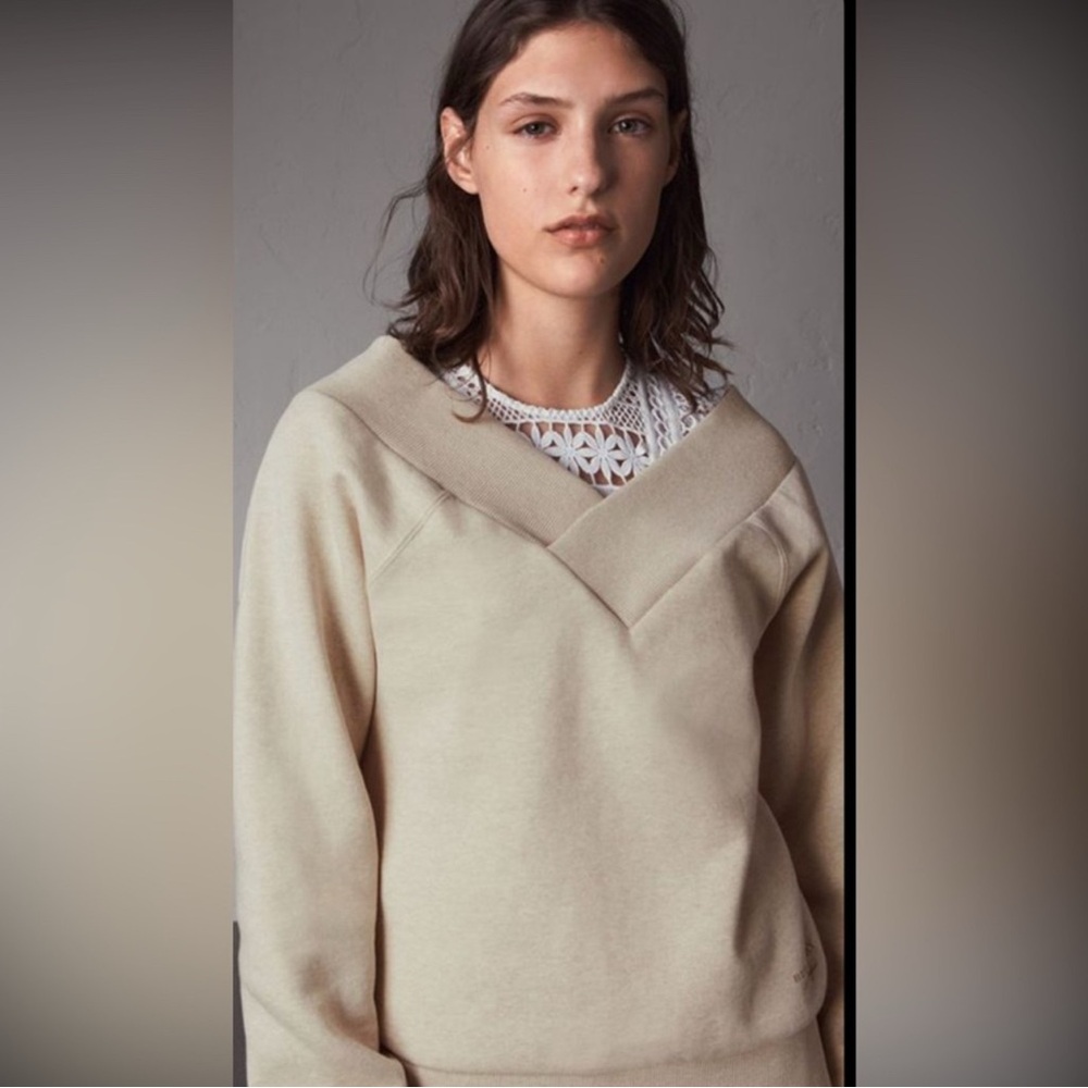 Burberry Off-Shoulder Sweatshirt Size XS